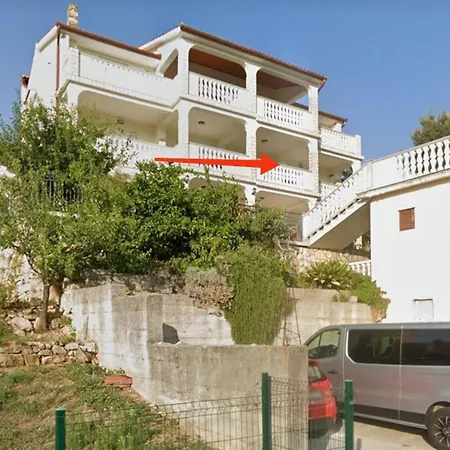 445 Apartman Lopar